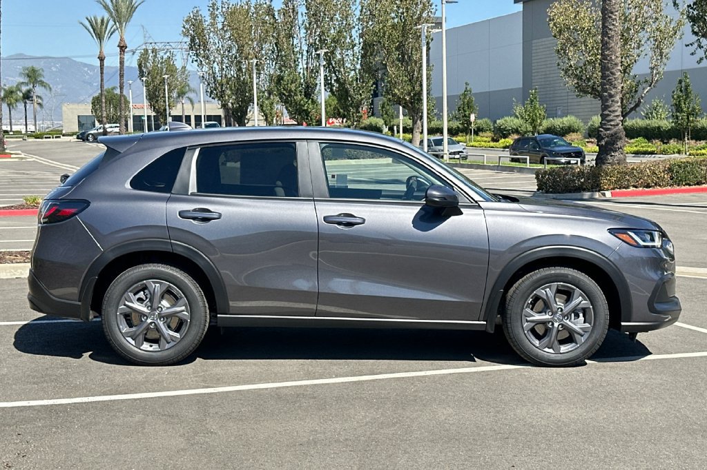 New 2027 Honda HR-V LX image 3