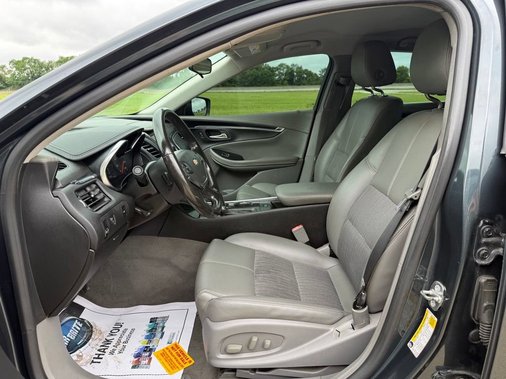 Used 2018 Chevrolet Impala LT FWD image 25