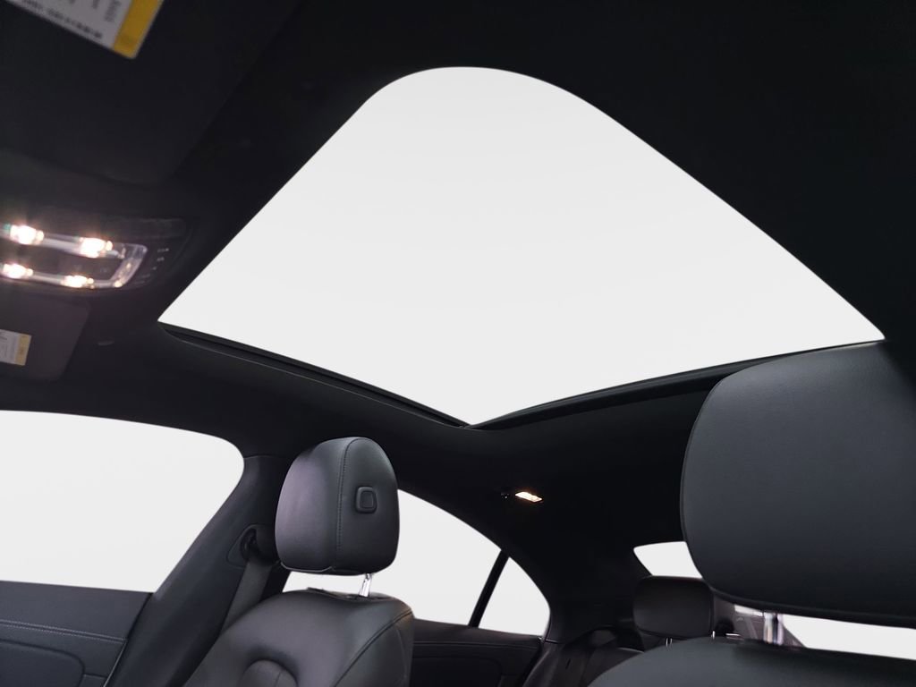 Used 2022 Mercedes-Benz CLA 250 image 29