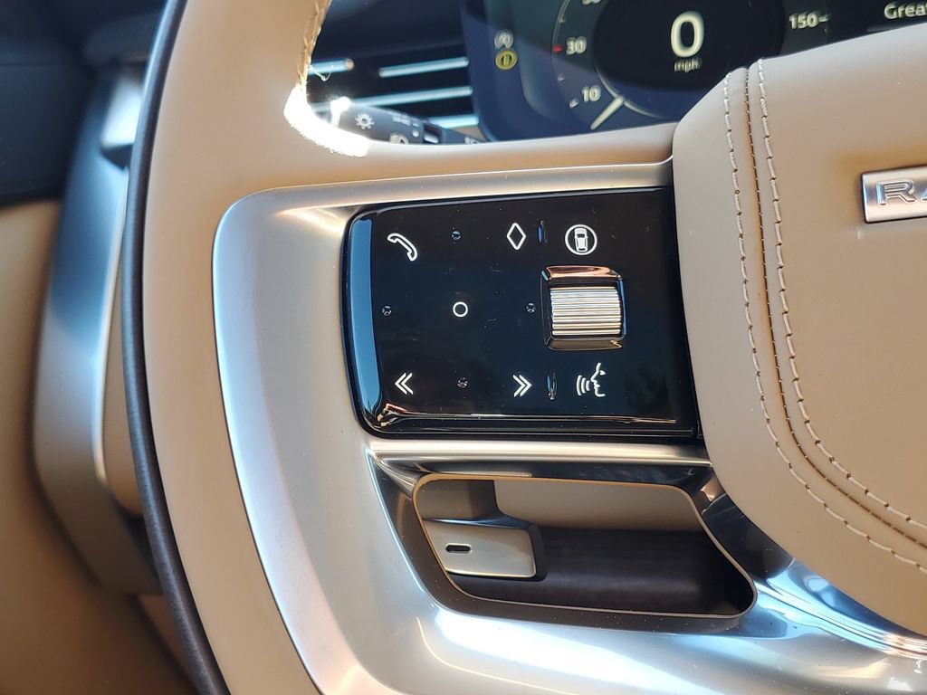New 2026 Land Rover Range Rover Long Wheelbase SE AWD/4WD image 16