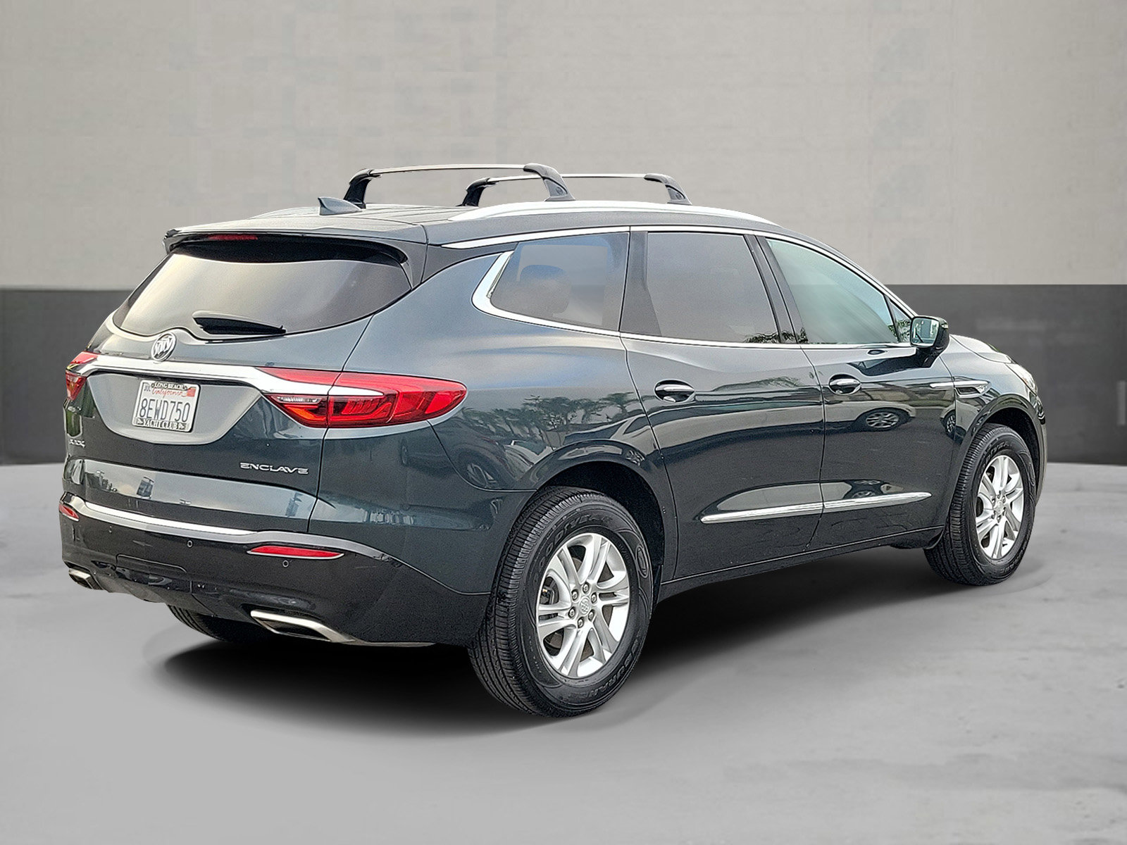 Used 2018 Buick Enclave Premium image 2