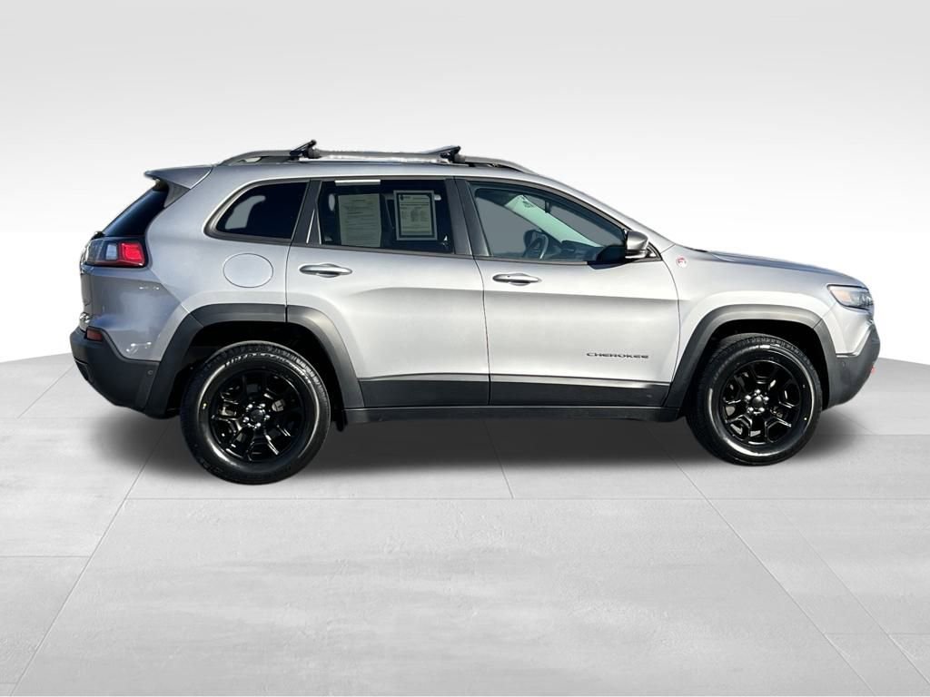 Used 2019 Jeep Cherokee Trailhawk image 3