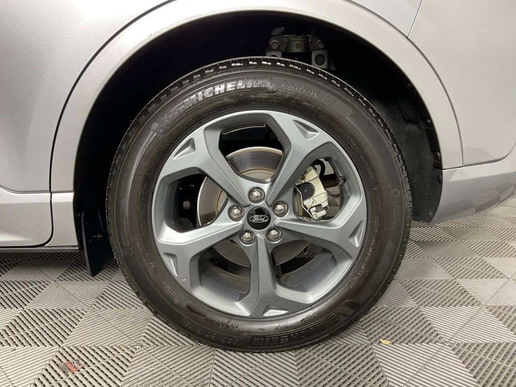 Used 2023 Ford Escape ST-Line w/ Tech Pack #1 FWD image 10