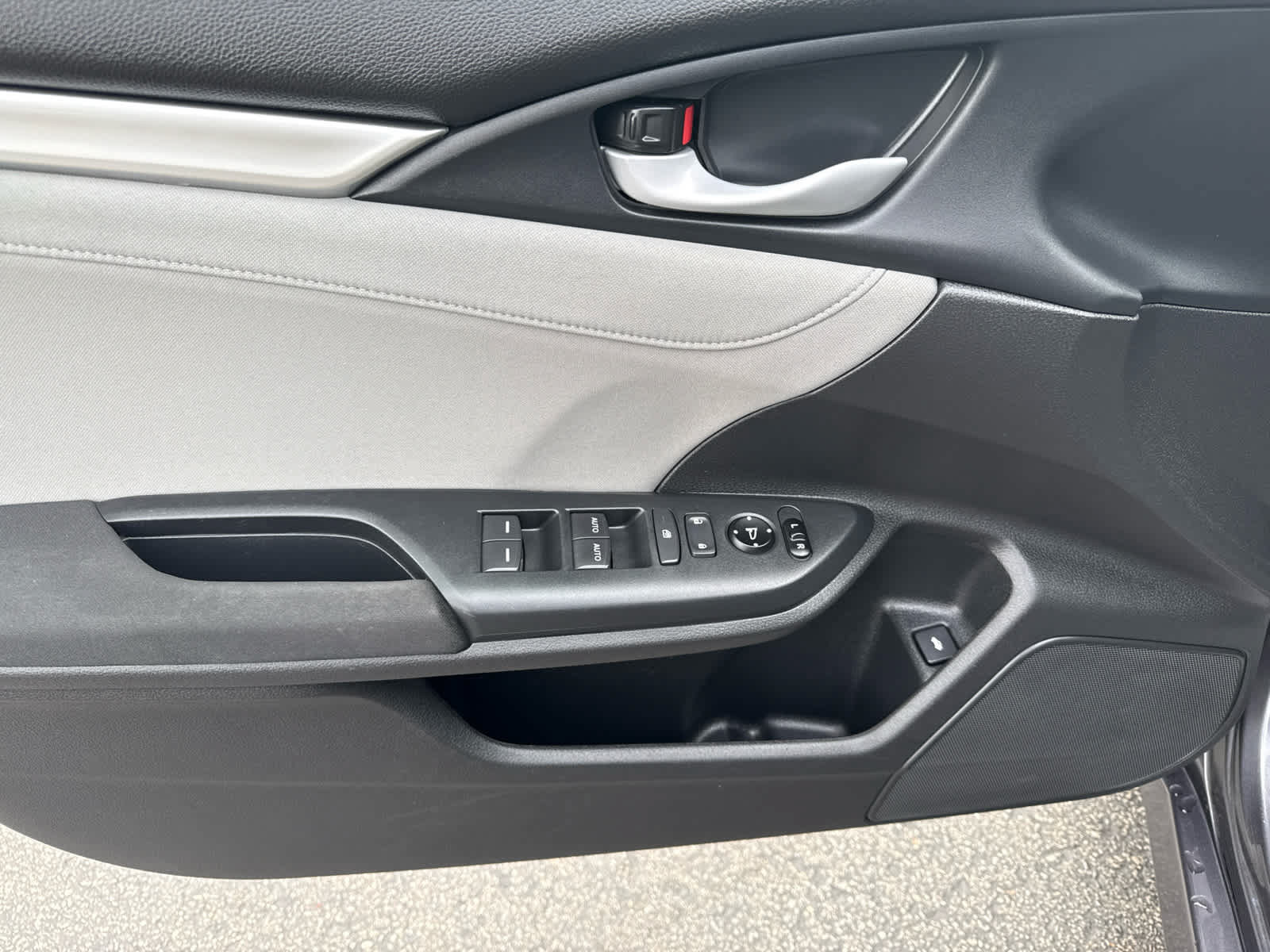 Used 2018 Honda Civic EX-T image 10