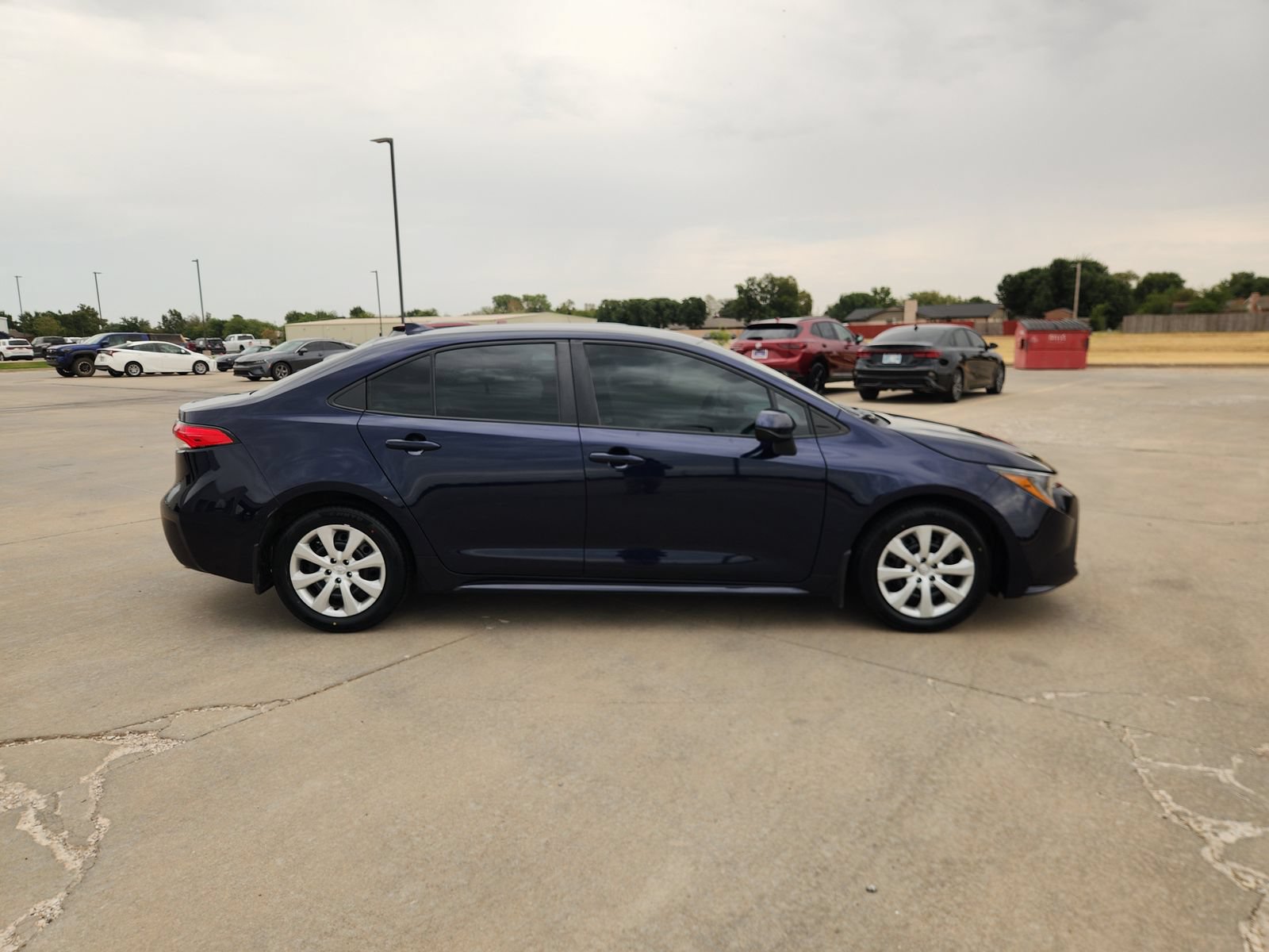 Used 2025 Toyota Corolla LE FWD image 7