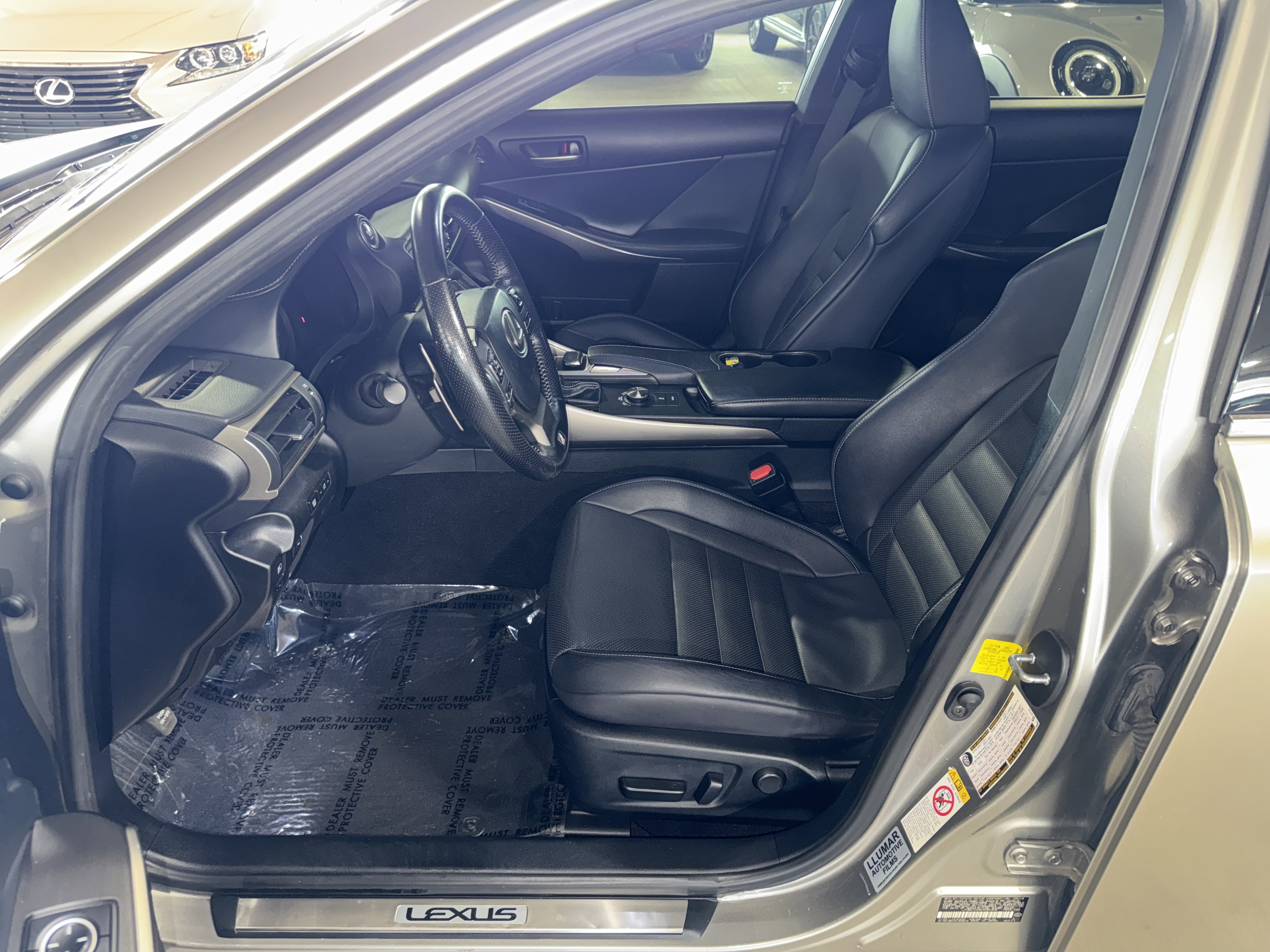 Used 2019 Lexus IS 300 F Sport w/ F Sport Package image 18