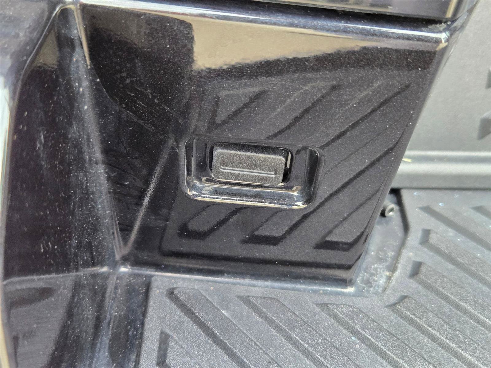 Used 2025 GMC Hummer EV 3X AWD/4WD image 33