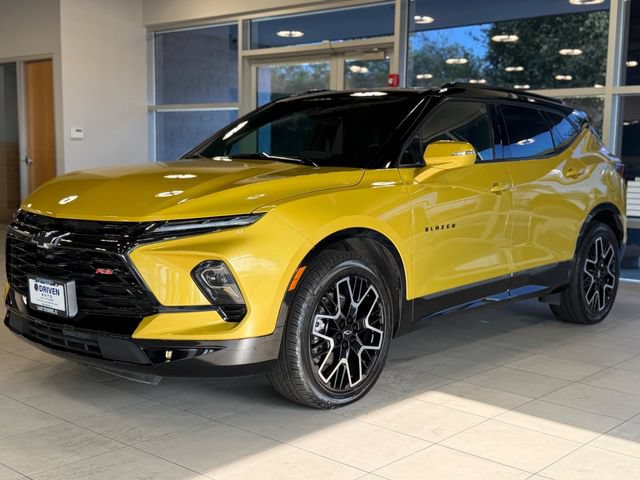 Used 2023 Chevrolet Blazer RS w/ Driver Confidence II Package AWD/4WD image 4
