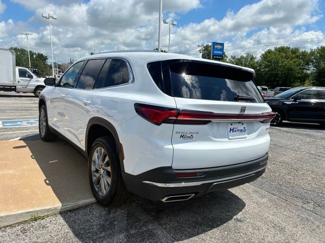 Used 2025 Buick Enclave Preferred FWD image 8