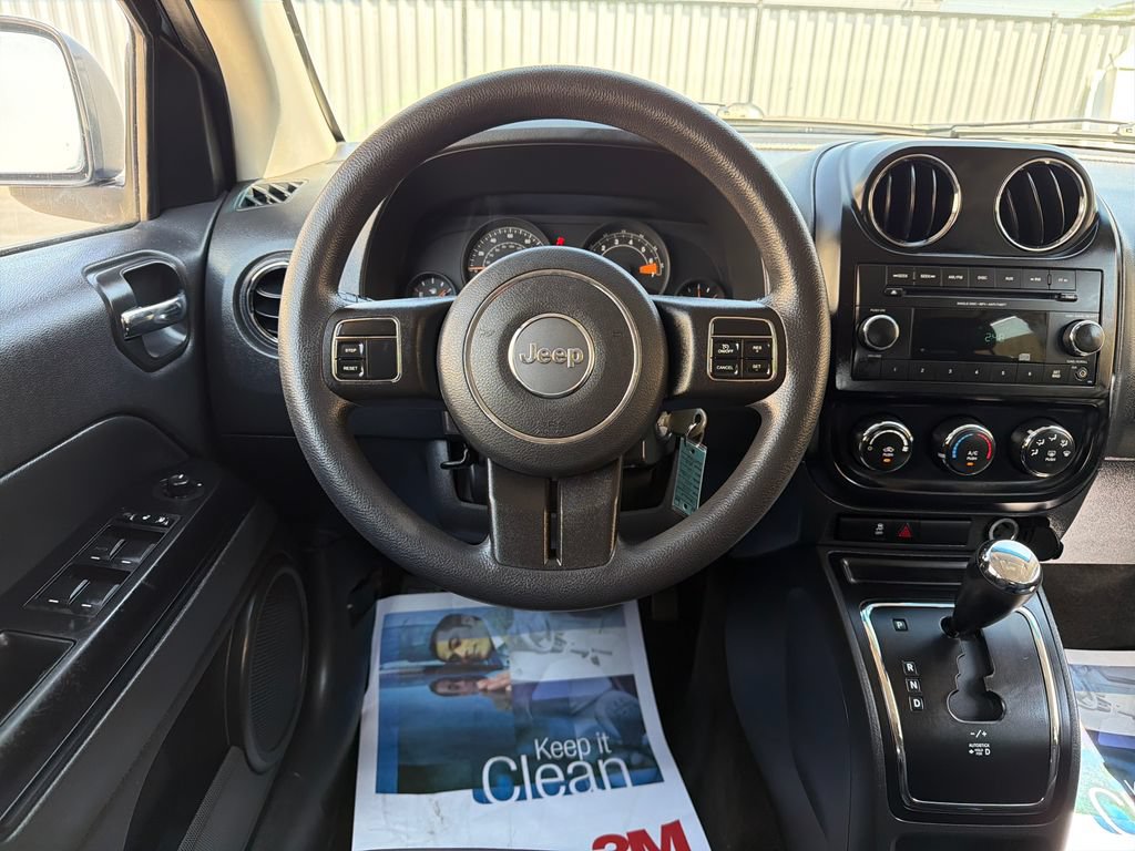 Used 2014 Jeep Compass Sport FWD image 18