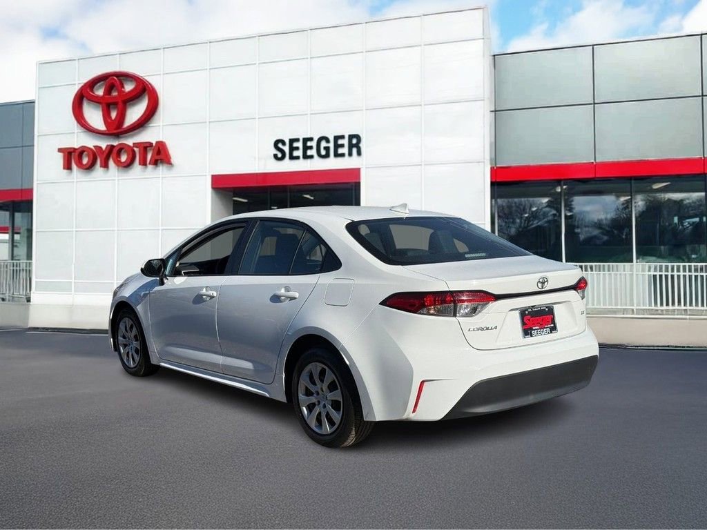 Used 2024 Toyota Corolla LE image 6