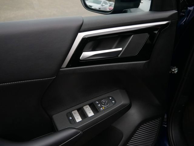 Used 2024 Mitsubishi Outlander SE image 15