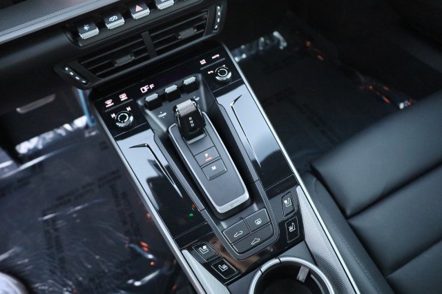 Used 2025 Porsche 911 Carrera image 36