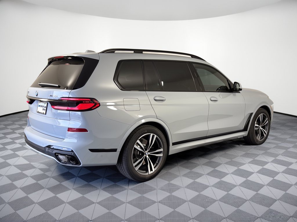 New 2027 BMW X7 xDrive40i w/ M Sport Package AWD/4WD image 9