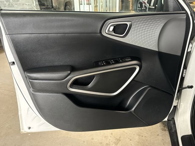 Used 2022 Kia Soul LX w/ Technology Package image 21