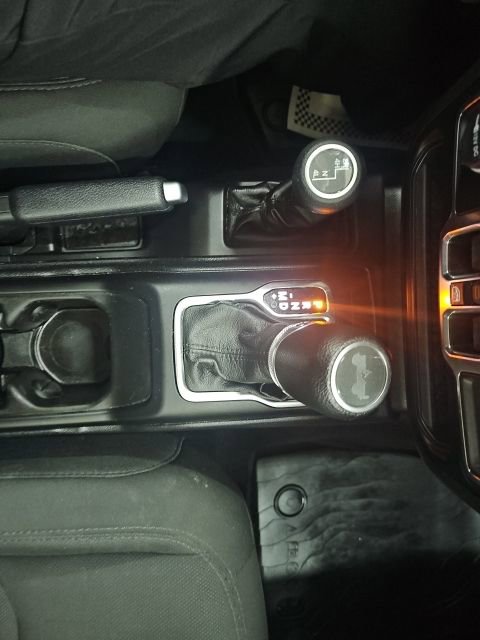 Used 2022 Jeep Wrangler Unlimited Sport image 21