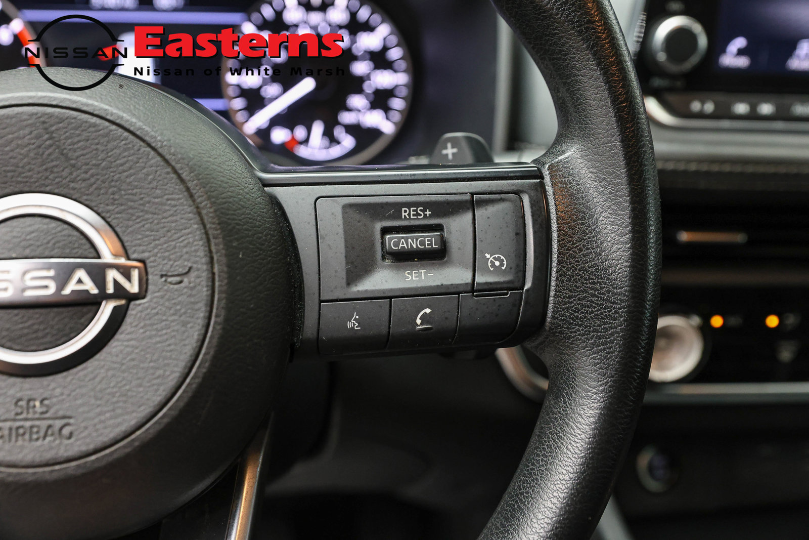 Used 2023 Nissan Rogue S AWD/4WD image 16