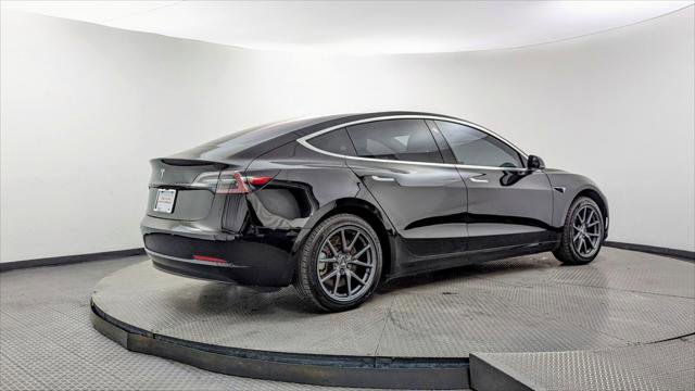 Used 2018 Tesla Model 3 Long Range RWD image 7