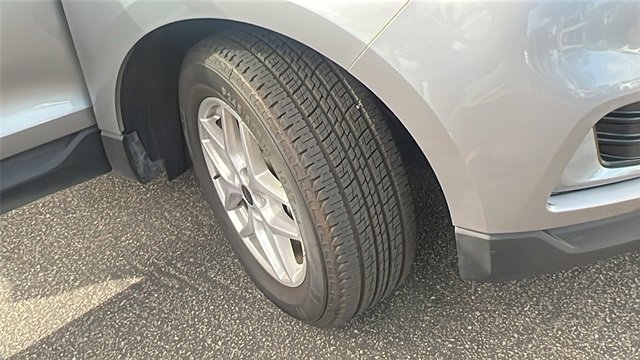 Used 2024 Ford Edge SEL image 10