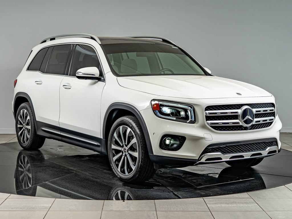 Used 2023 Mercedes-Benz GLB 250 4MATIC image 3