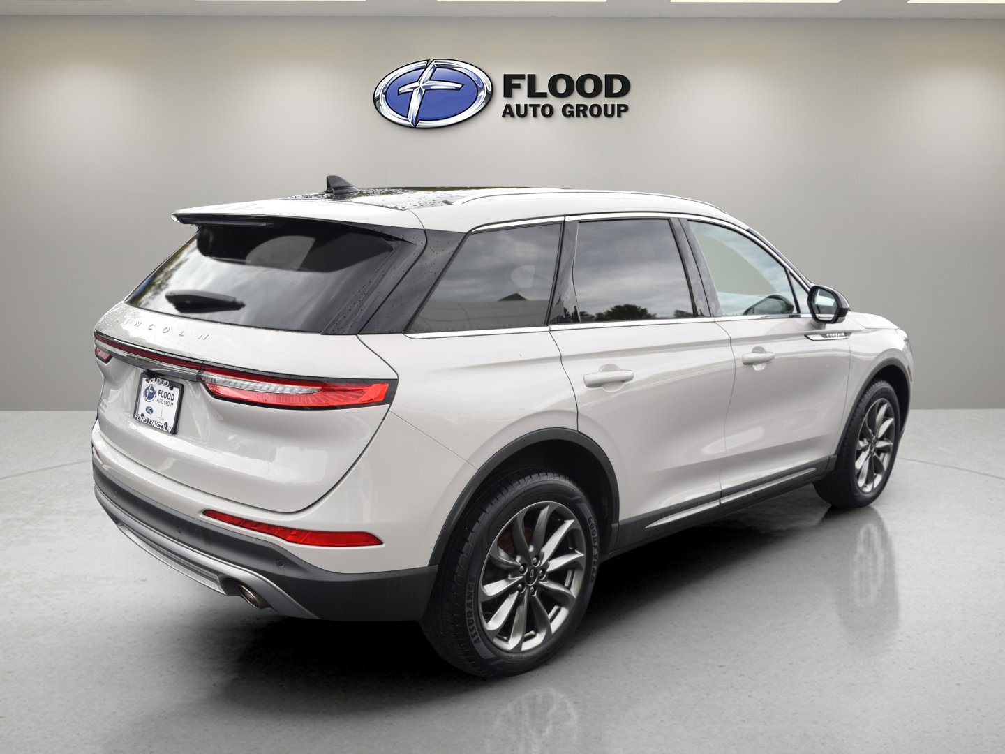 Used 2021 Lincoln Corsair AWD w/ Premium Package image 4