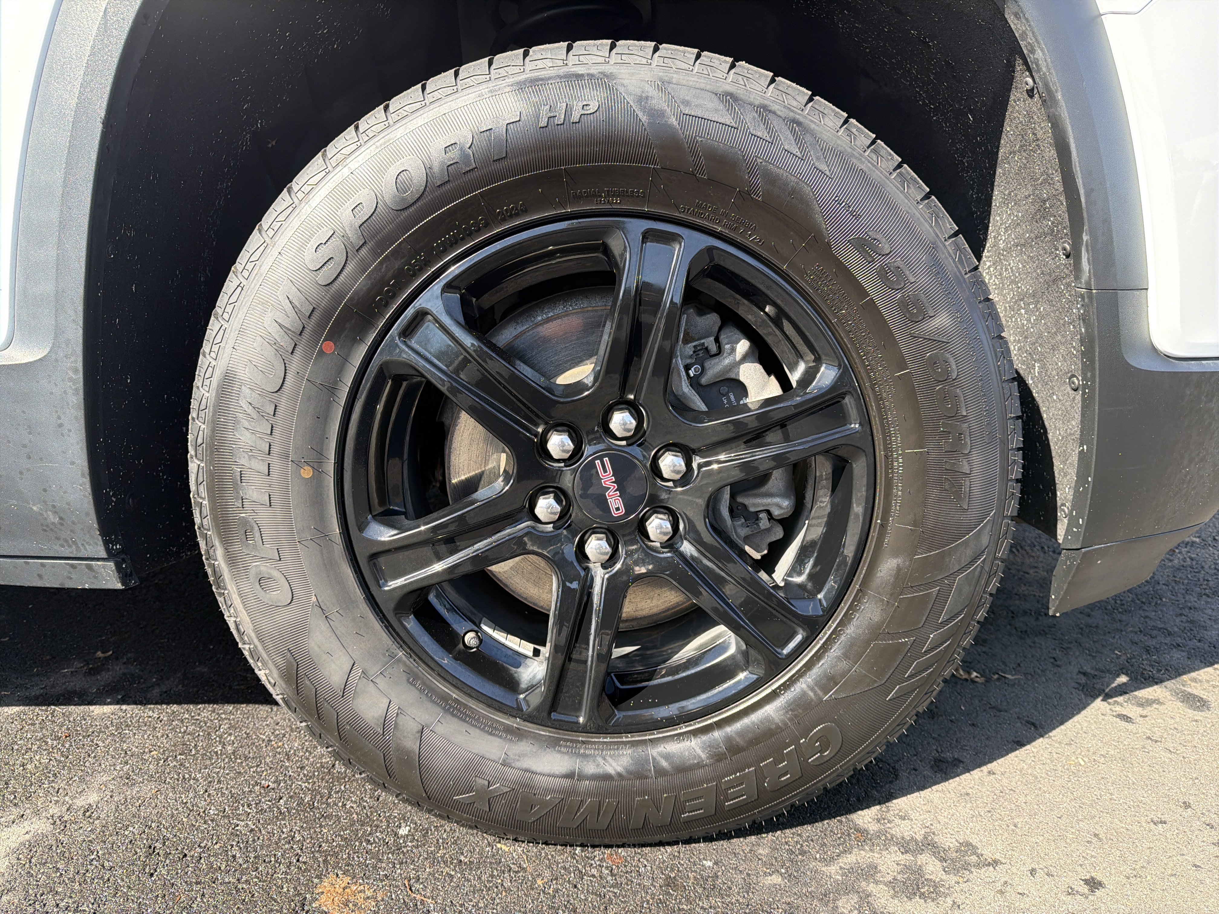 Used 2023 GMC Acadia AT4 w/ Technology Package image 13