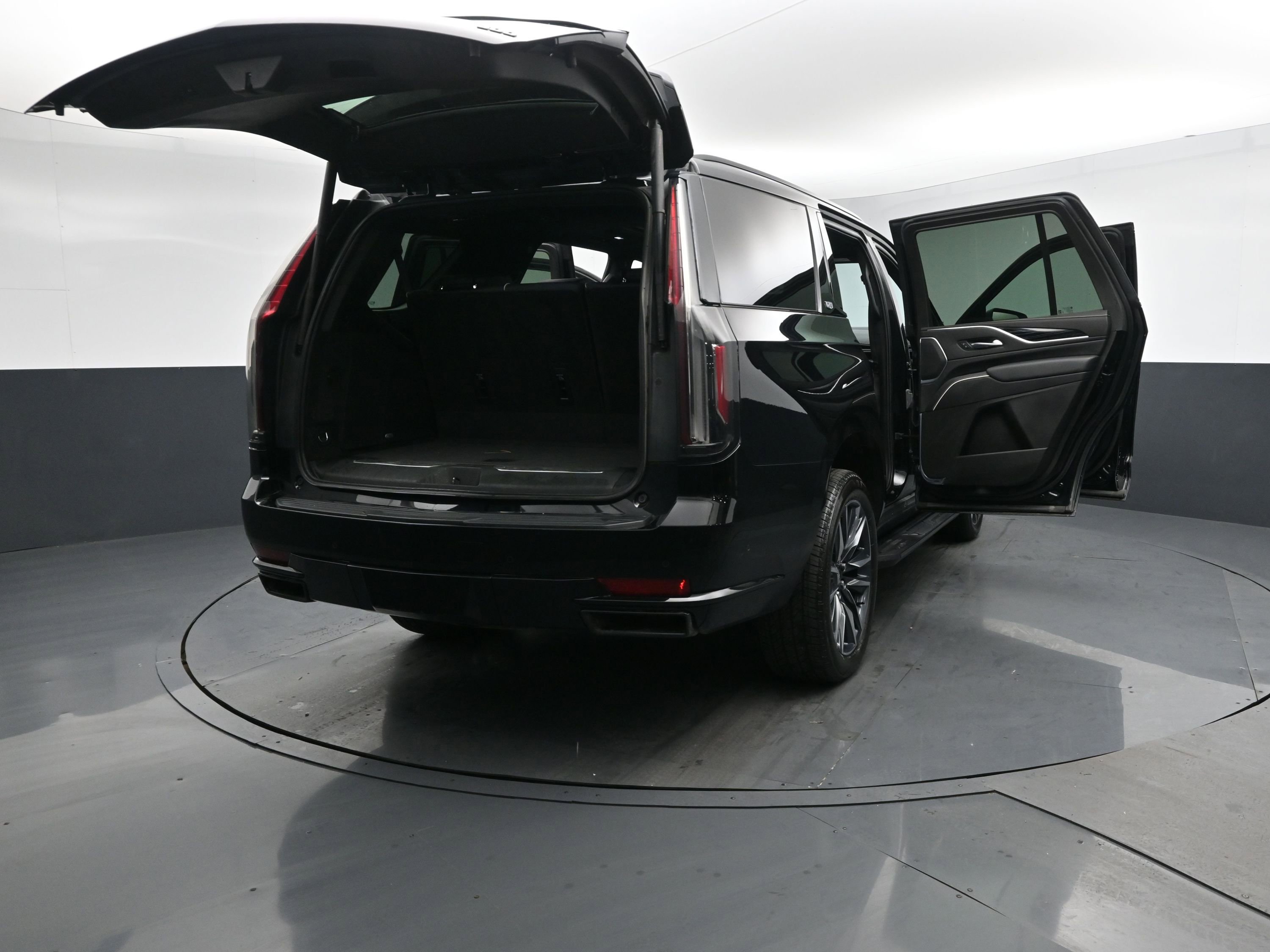Used 2022 Cadillac Escalade Sport AWD/4WD image 26