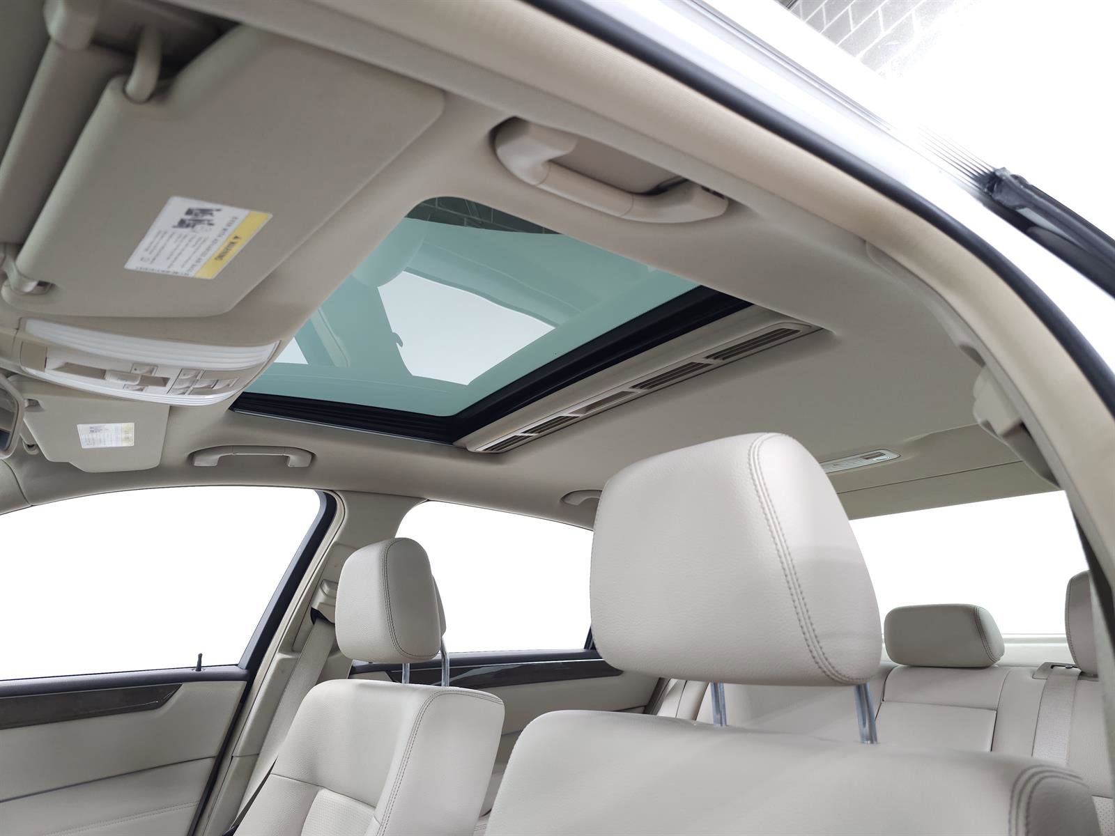 Used 2014 Mercedes-Benz E 350 Luxury image 14