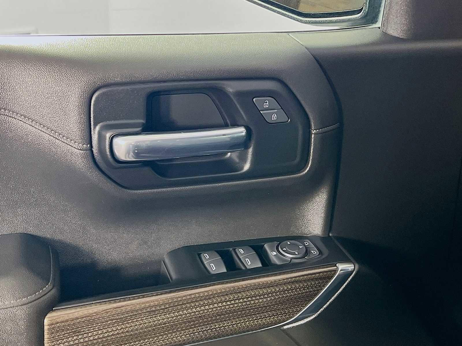 Used 2022 Chevrolet Silverado 1500 RST AWD/4WD image 17