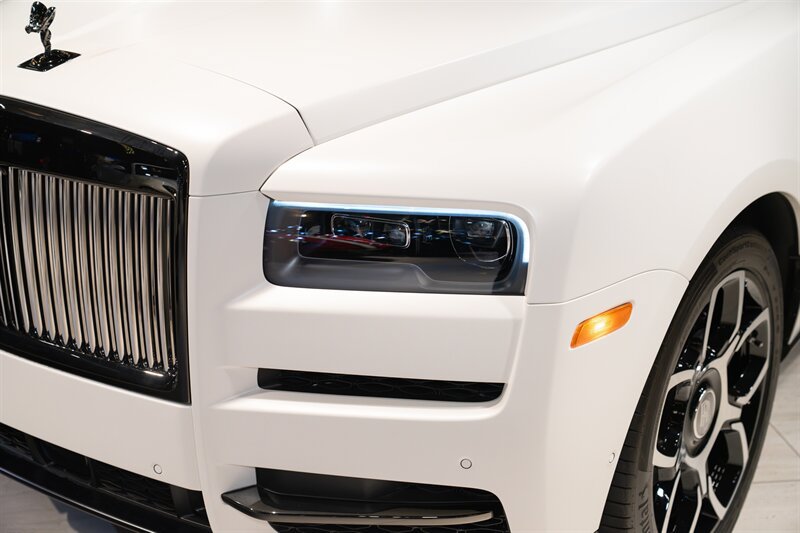 Used 2023 Rolls-Royce Cullinan Black Badge AWD/4WD image 14
