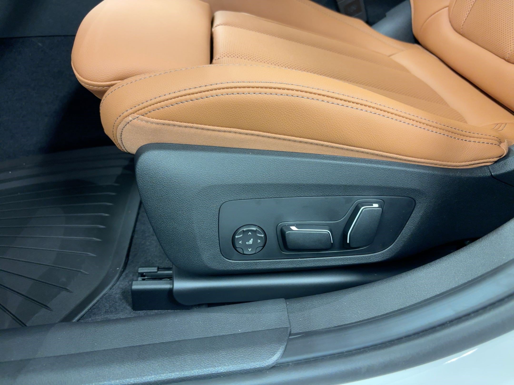 Used 2026 BMW 330i Sedan w/ Premium Package RWD image 12