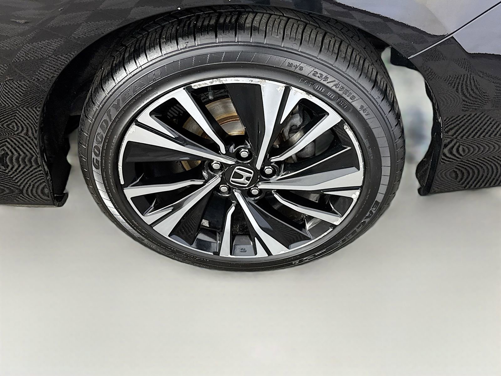 Used 2017 Honda Accord EX-L image 13