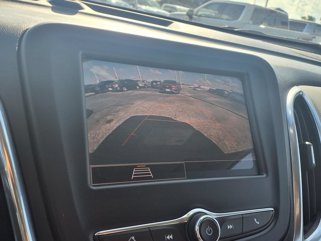 Used 2023 Chevrolet Equinox LS w/ LS Convenience Package FWD image 4