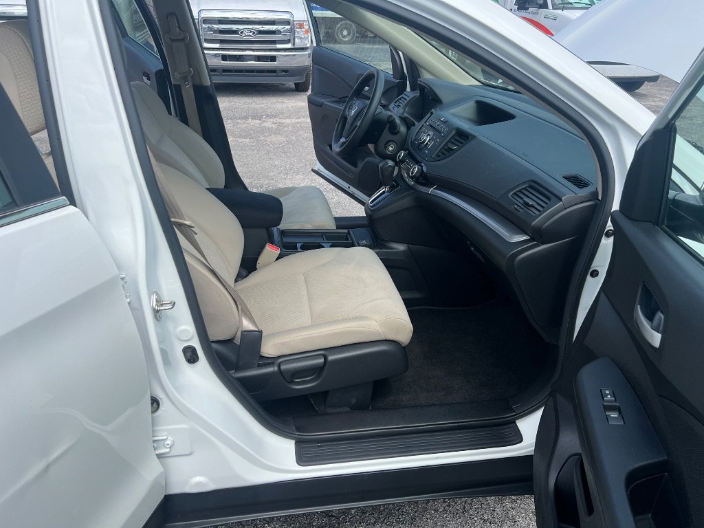 Used 2015 Honda CR-V LX image 9
