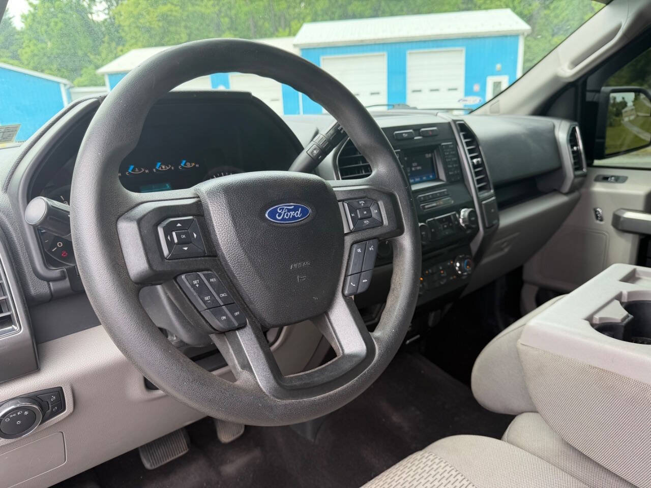 Used 2017 Ford F150 XLT AWD/4WD image 14