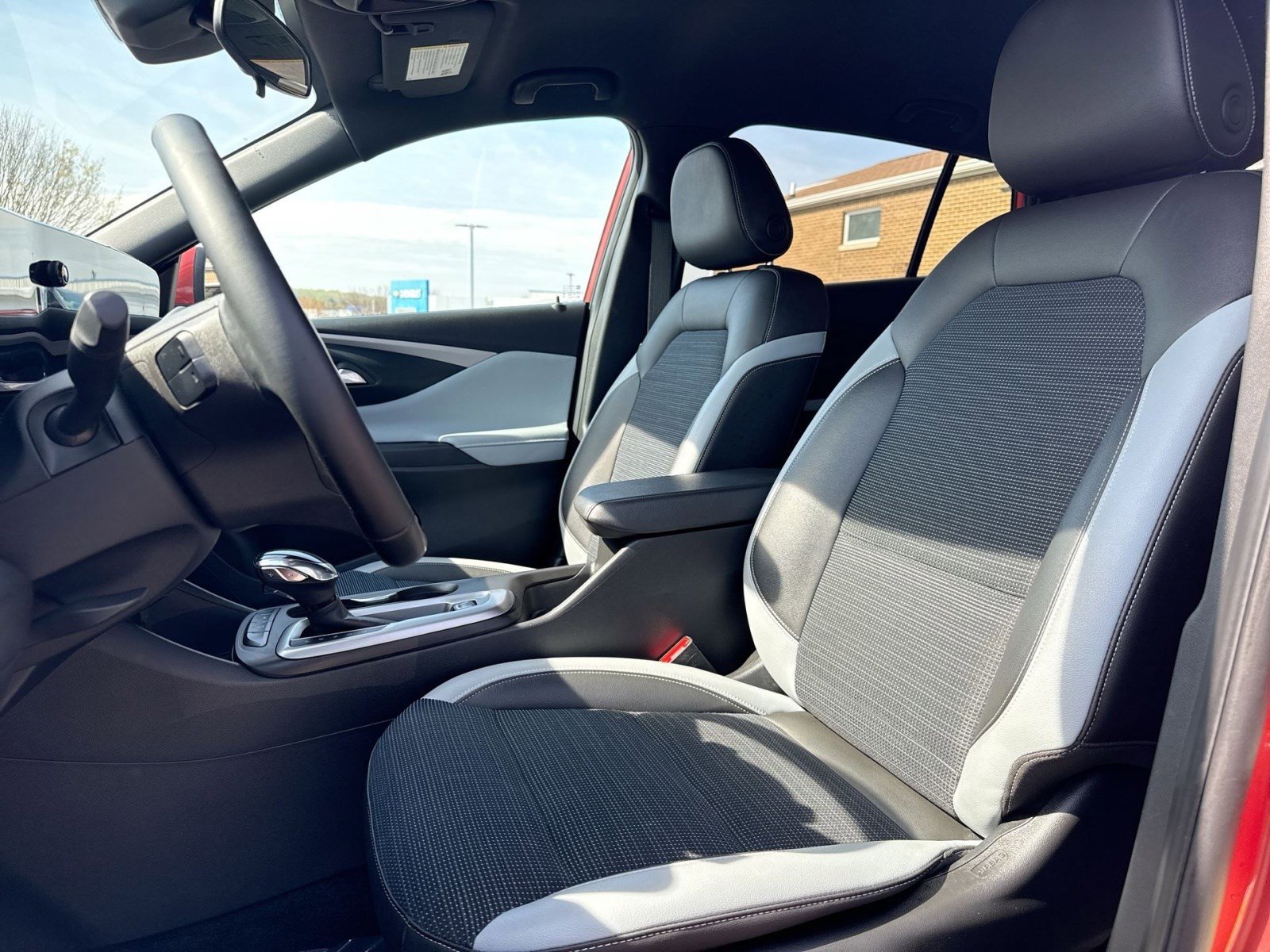 Used 2024 Buick Envista Preferred w/ Convenience I Package image 13