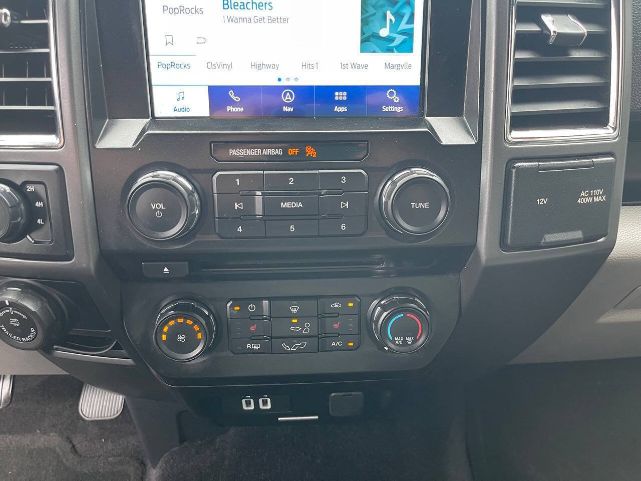 Used 2017 Ford F150 XLT w/ Equipment Group 302A Luxury AWD/4WD image 38