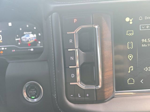 Used 2023 GMC Yukon Denali Ultimate image 36