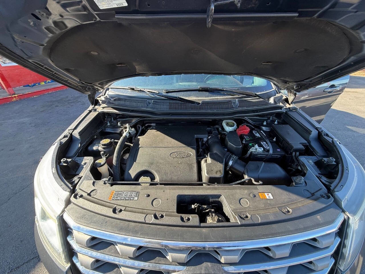 Used 2016 Ford Explorer XLT w/ Equipment Group 202A image 11