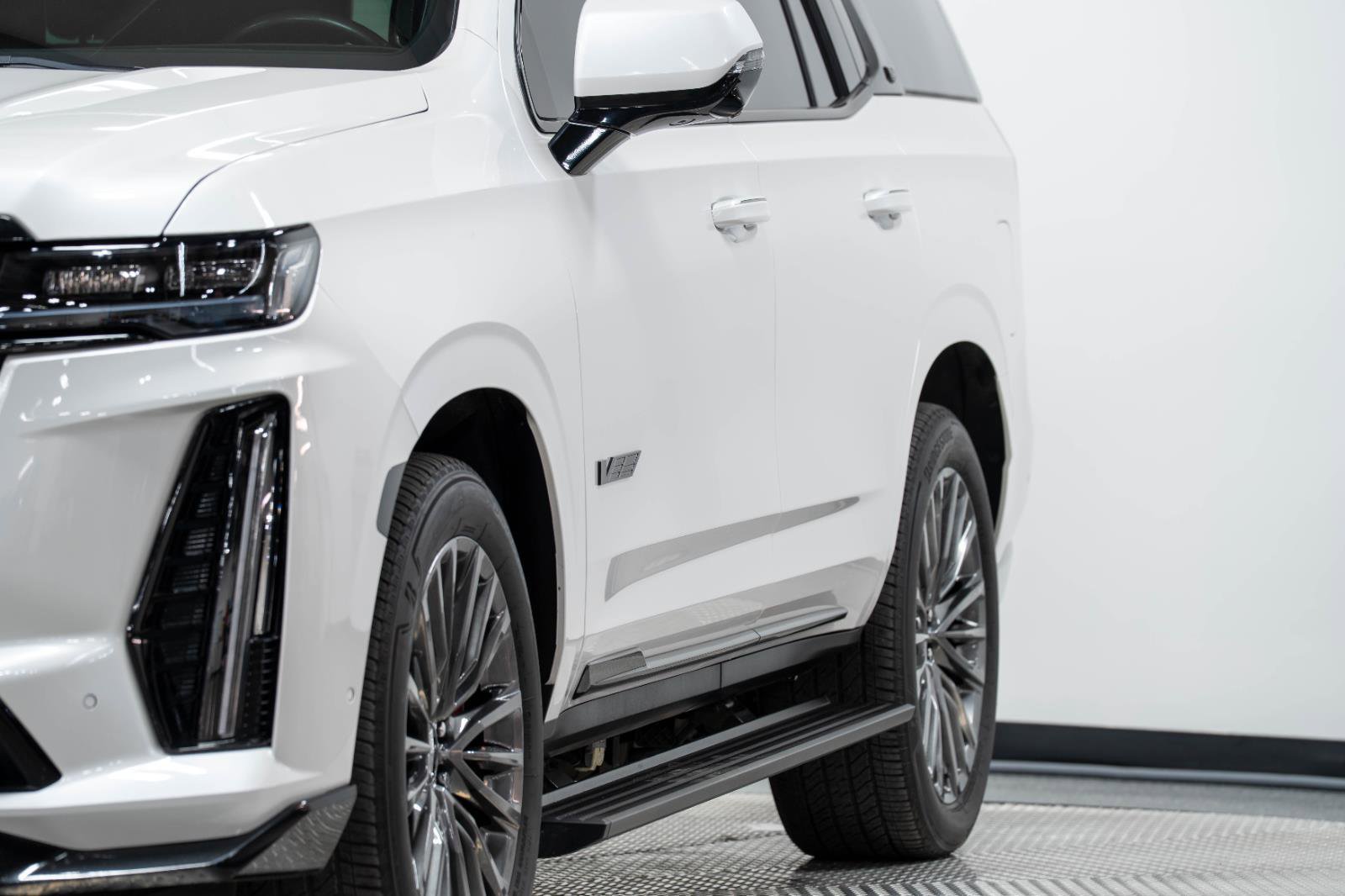 Used 2023 Cadillac Escalade V image 7