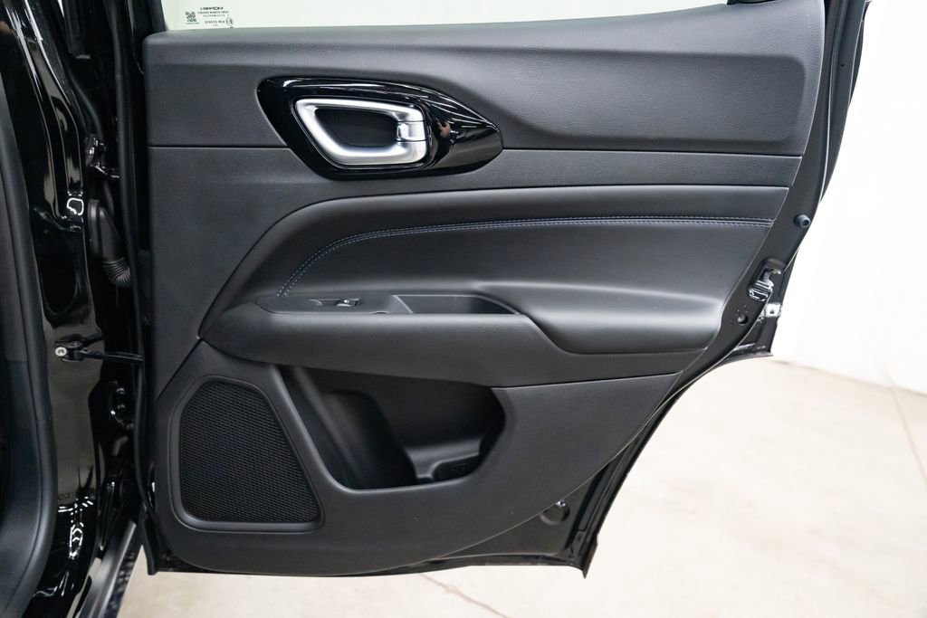 New 2026 Jeep Compass Latitude image 28