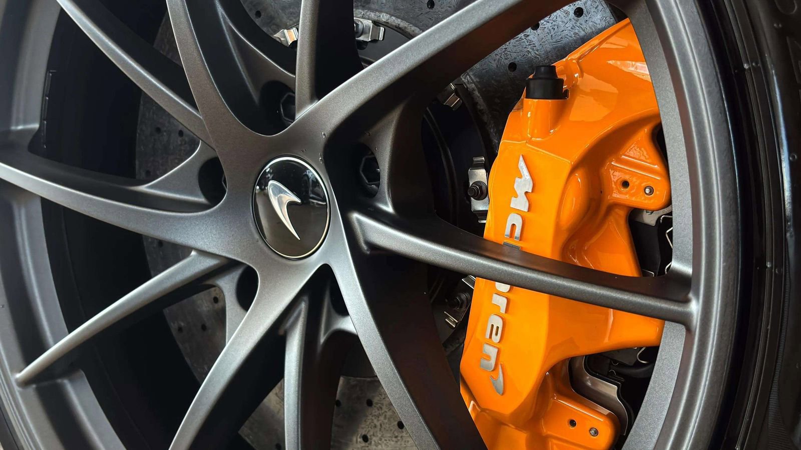 New 2026 McLaren 750S RWD image 9