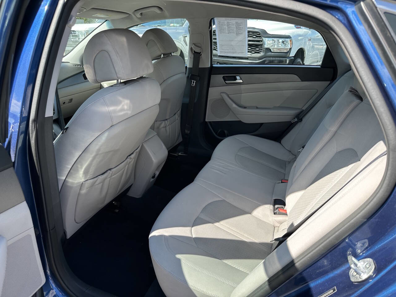 Used 2015 Hyundai Sonata SE w/ Option Group 09 FWD image 11