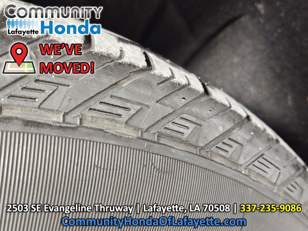 Used 2023 GMC Acadia SLE FWD image 17