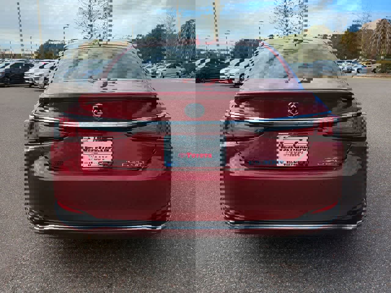 Used 2022 Lexus ES 300h w/ Premium Package image 5