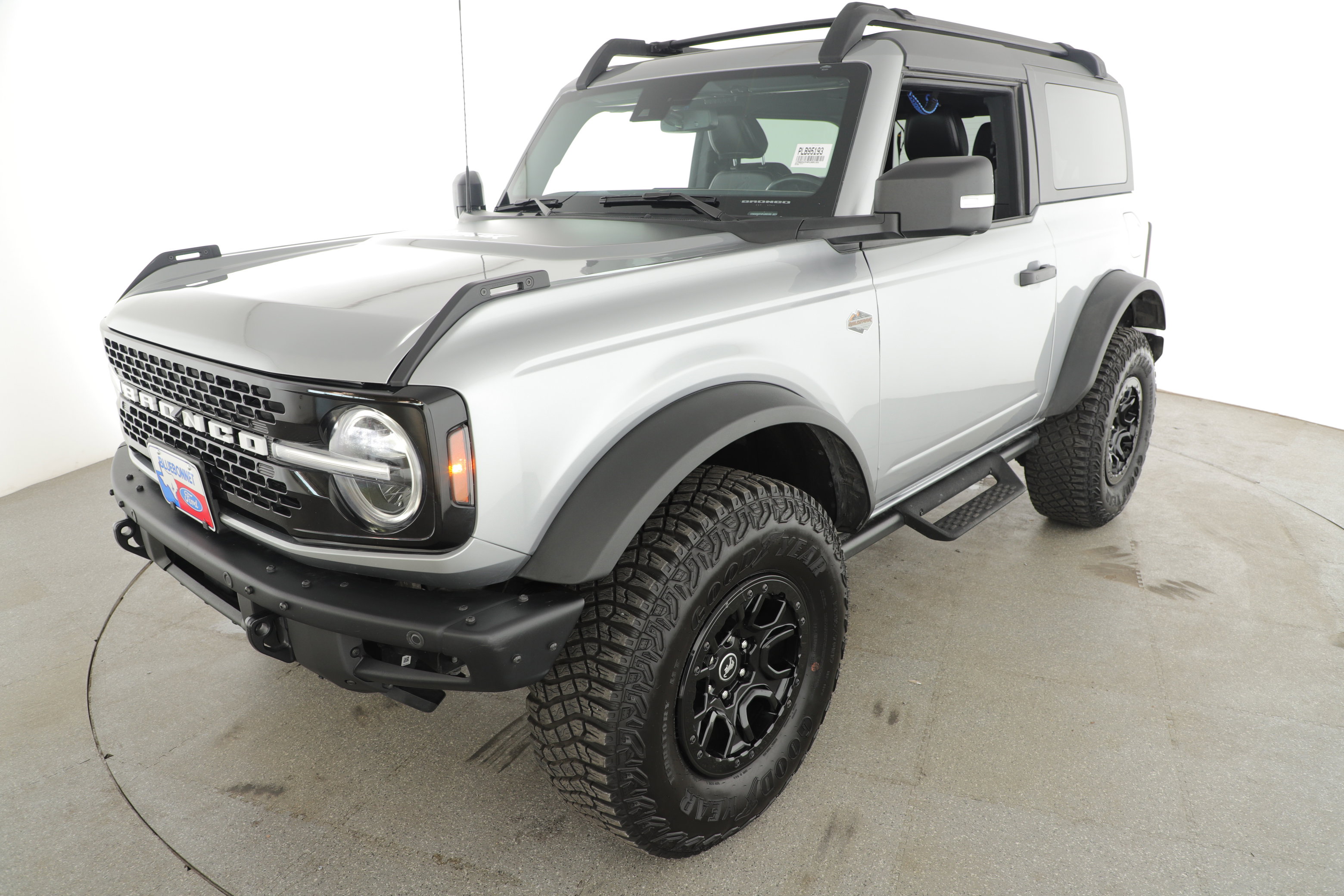 Used 2023 Ford Bronco Wildtrak image 3