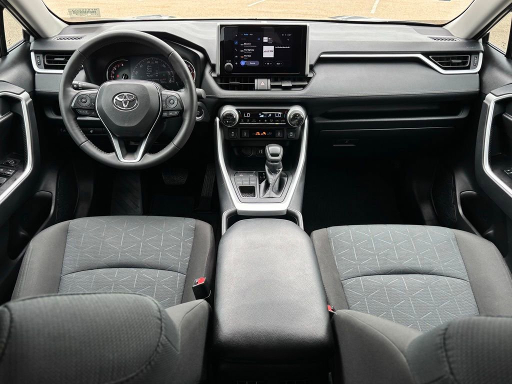 Used 2025 Toyota RAV4 XLE w/ Weather Package AWD/4WD image 9