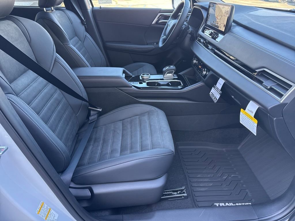 New 2026 Mitsubishi Outlander AWD image 27