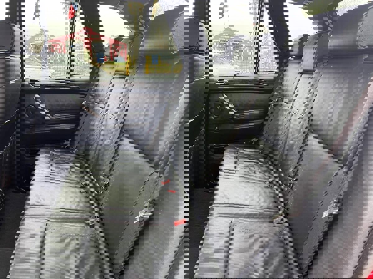 Used 2006 BMW X5 4.8is image 19