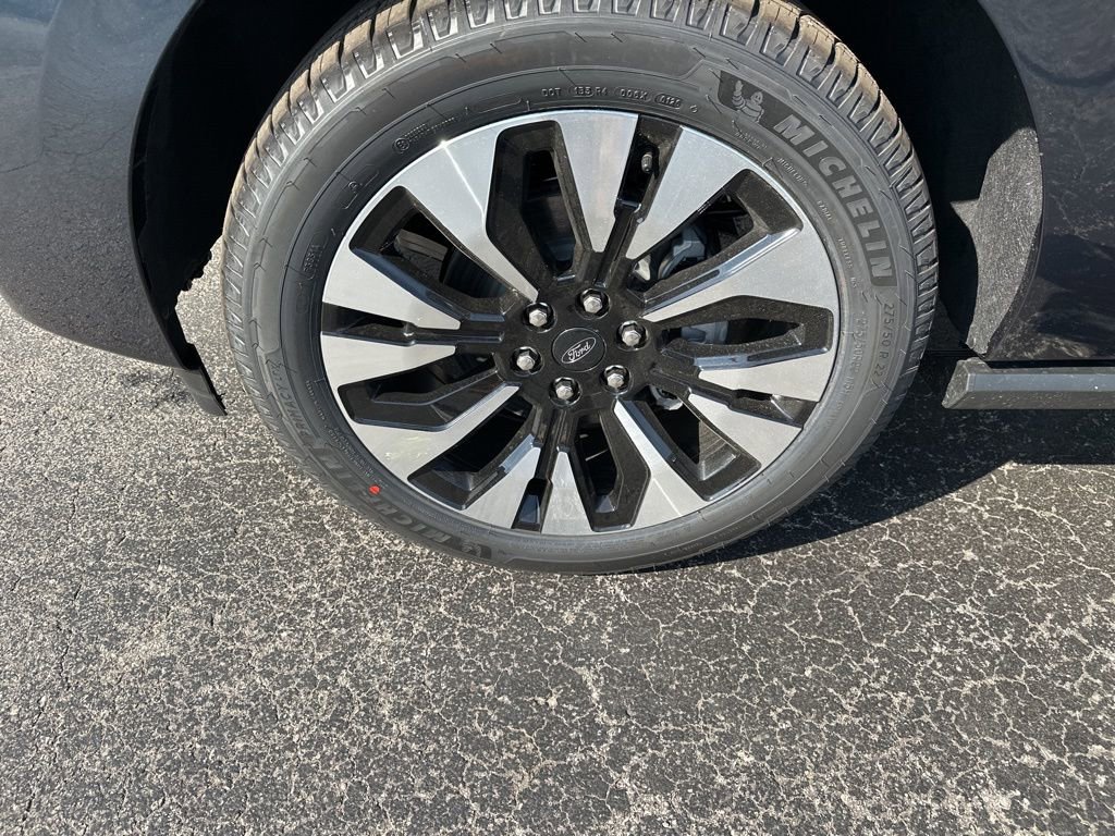 New 2026 Ford Expedition Max Platinum w/ Driver's Package image 16